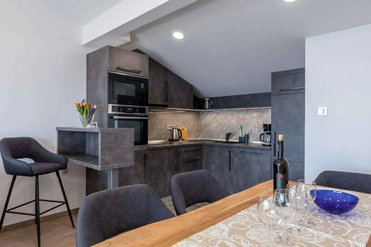Apartment Holiday Home In Crikvenica 41678 Croatia