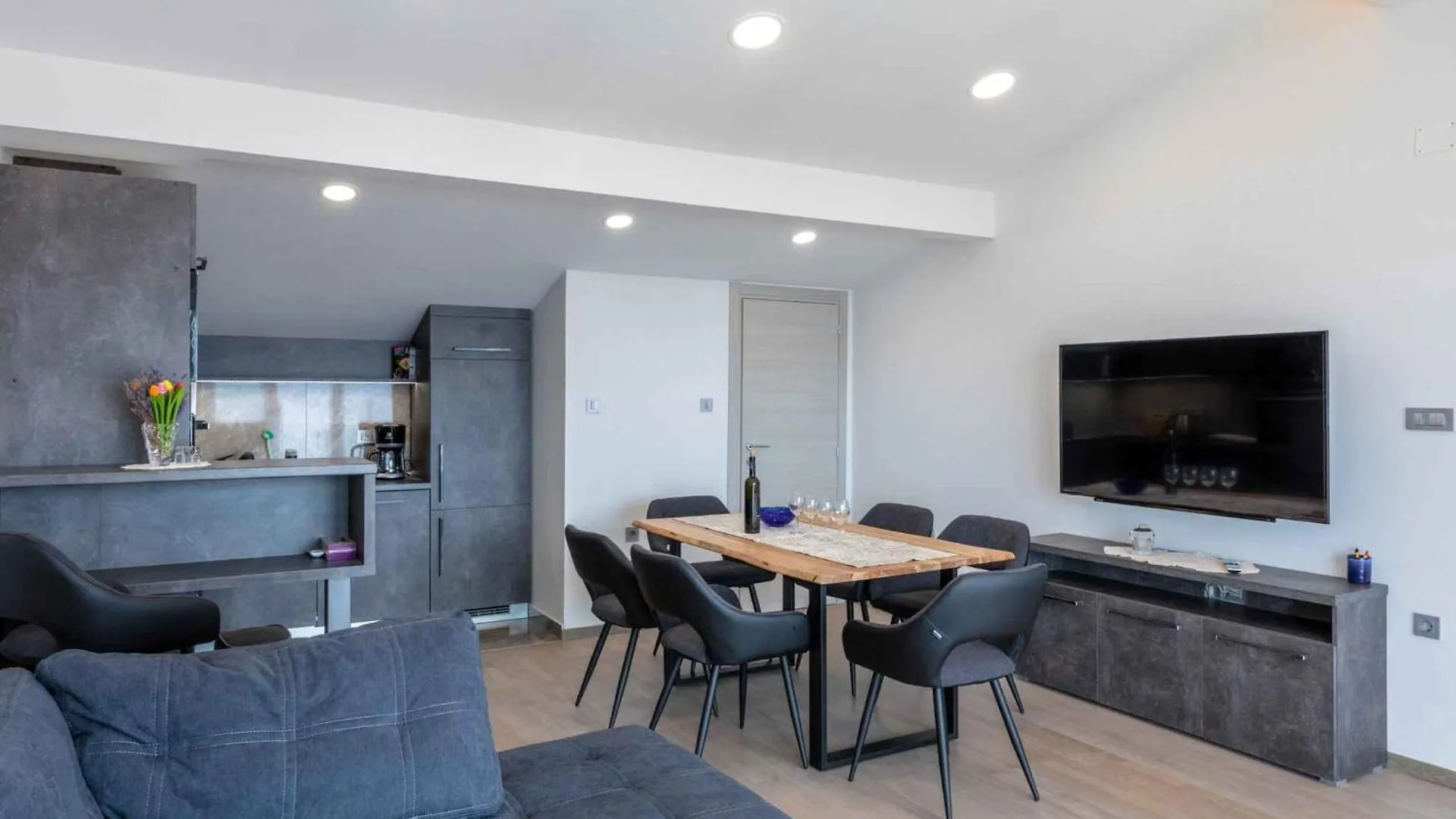 Holiday Home In Crikvenica 41678 Apartment