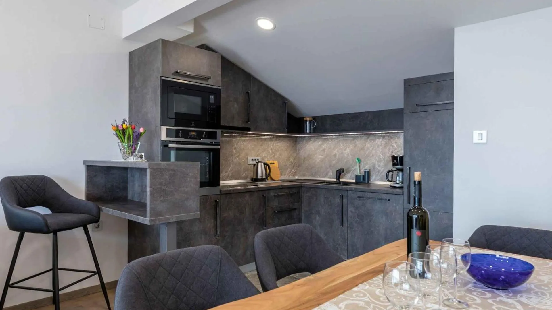 Holiday Home In Crikvenica 41678 דירה